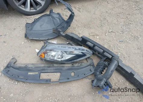 2016 Nissan Sentra Fe+ S/S/Sl/Sr/Sv z USA, uszkodzony, nr VIN 3N1AB7AP6GL647926